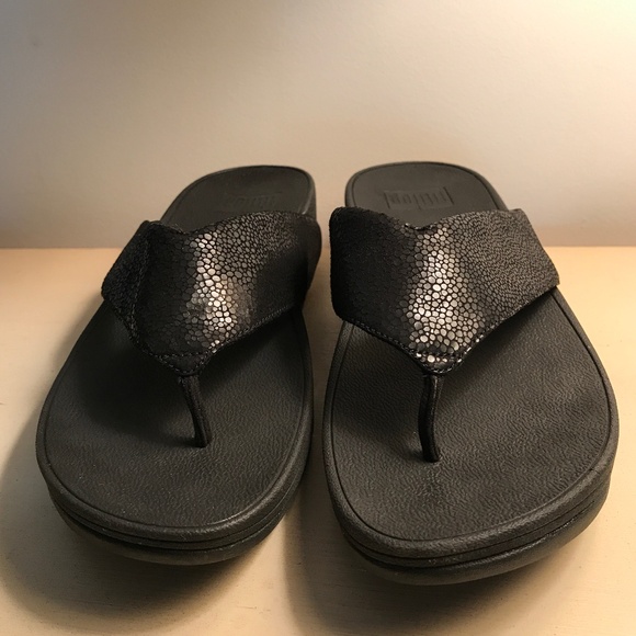 FIT FLOP LULU BLACK SHIMMER LIZARD SANDALS - Picture 3 of 7